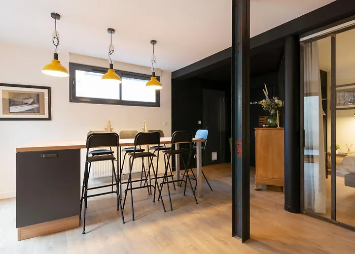 Le Du Tapis - Avec Place De Parking アパート ナンシー